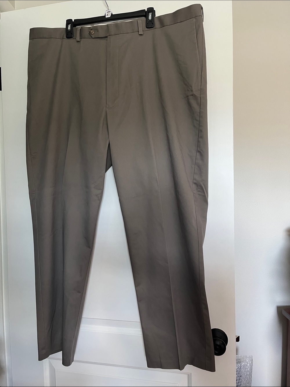 Roundtree & Yorke Men's Dress Pants in Taupe Brown 46x30